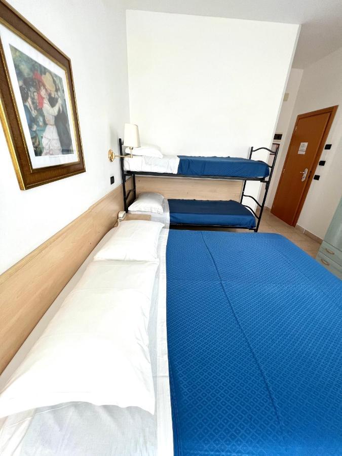 Hotel B&B Montecarlo Milano Marittima Luaran gambar