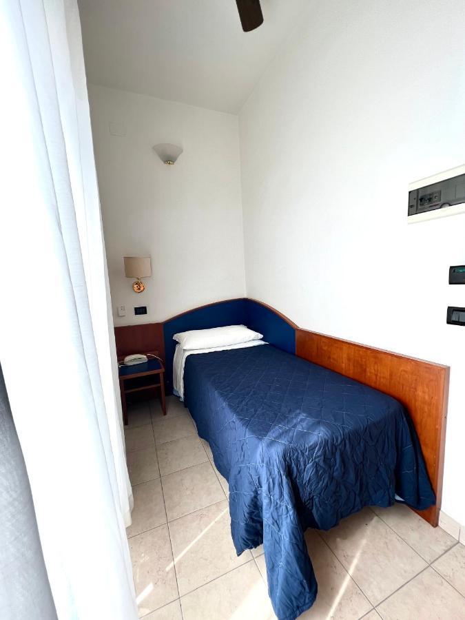 Hotel B&B Montecarlo Milano Marittima Luaran gambar
