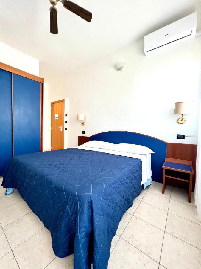 Hotel B&B Montecarlo Milano Marittima Luaran gambar