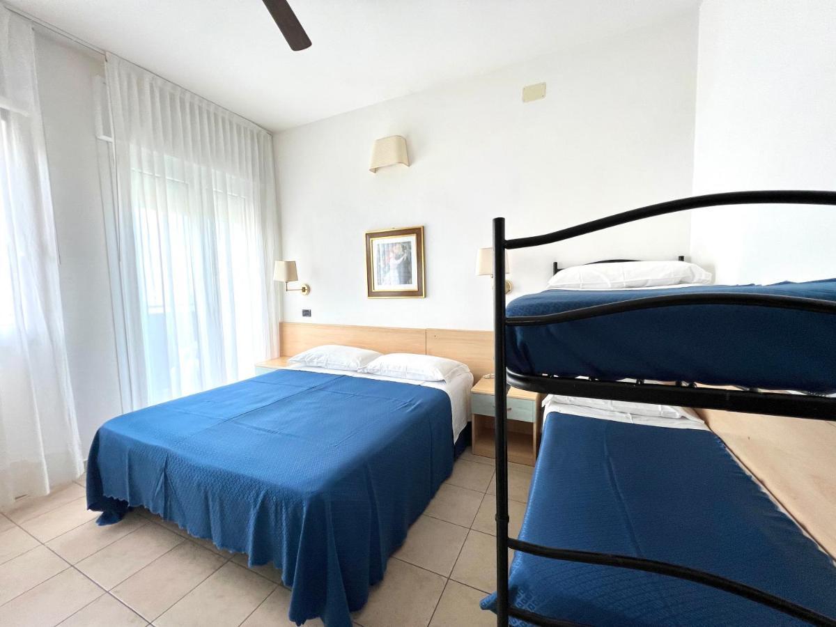 Hotel B&B Montecarlo Milano Marittima Luaran gambar