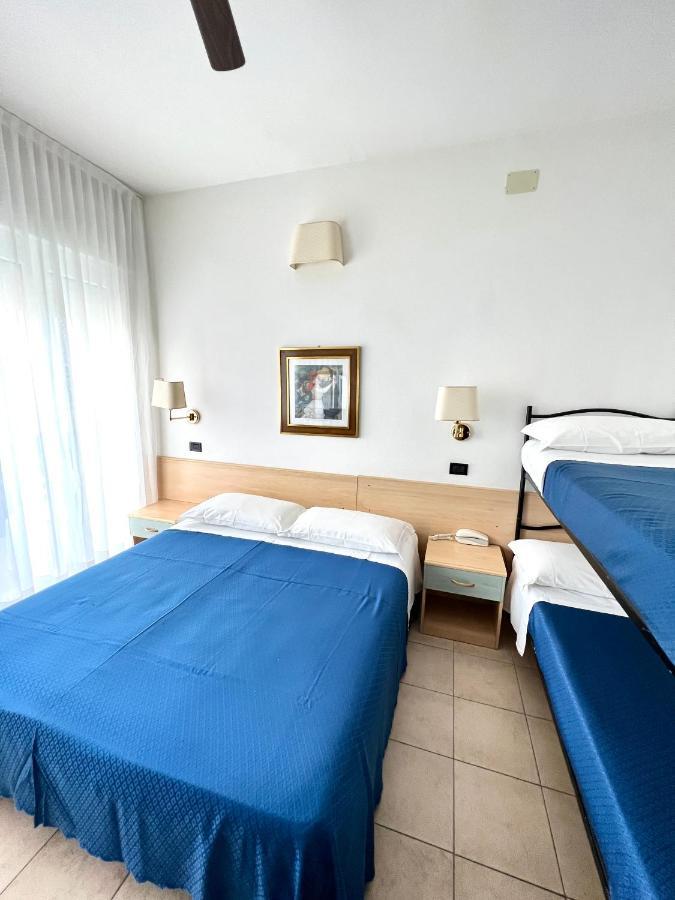 Hotel B&B Montecarlo Milano Marittima Luaran gambar