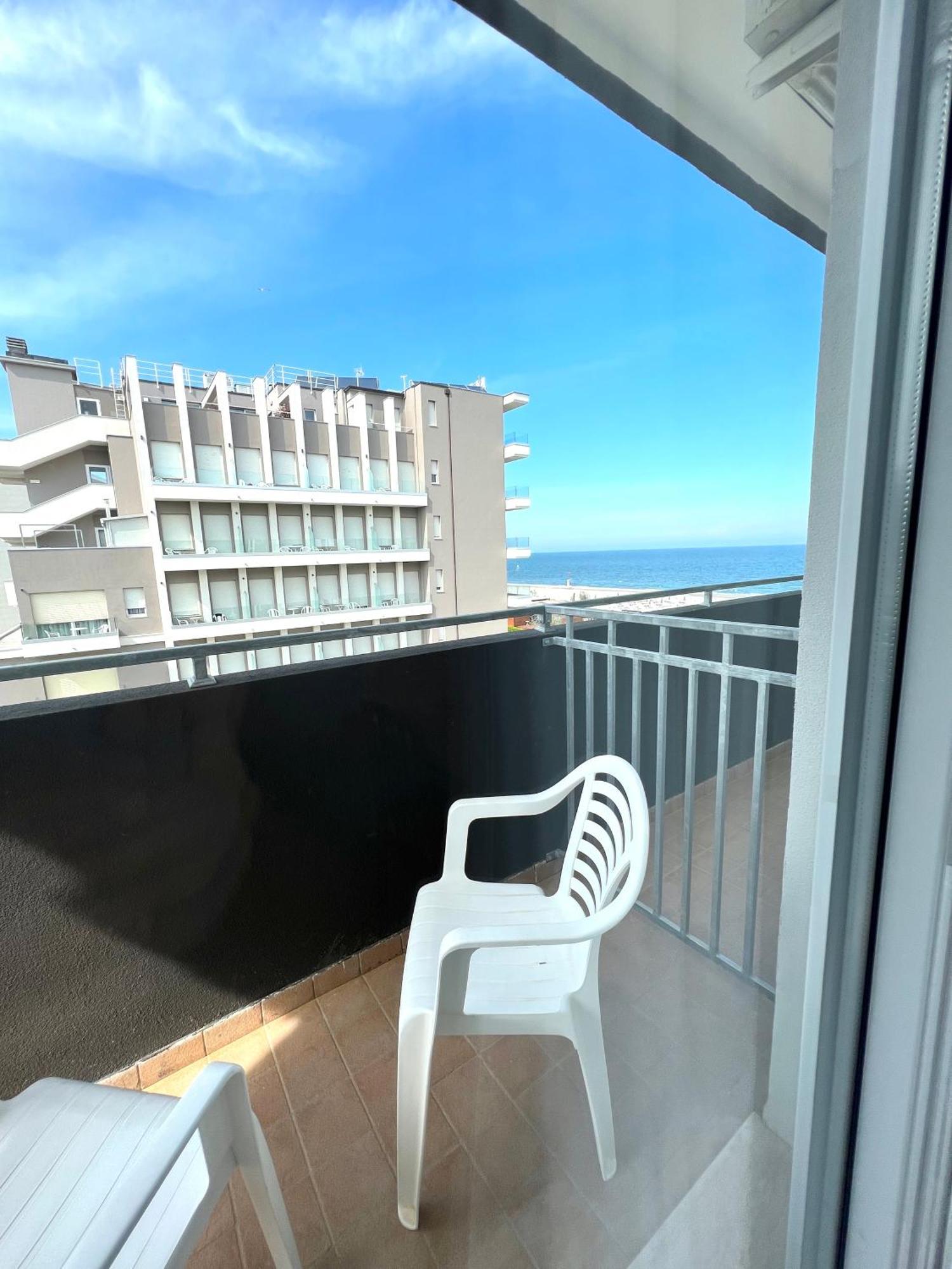 Hotel B&B Montecarlo Milano Marittima Luaran gambar