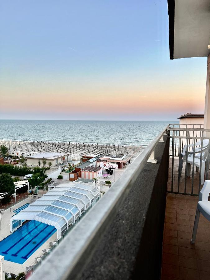 Hotel B&B Montecarlo Milano Marittima Luaran gambar